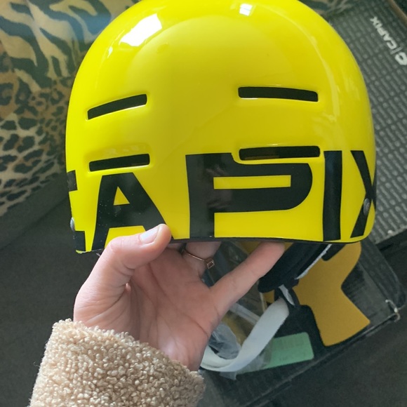 Capix yellow helmet brand new with padding - Picture 2 of 6
